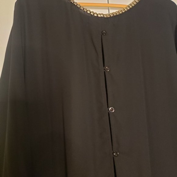 Black Blouse with golden details - Picture 3 of 4